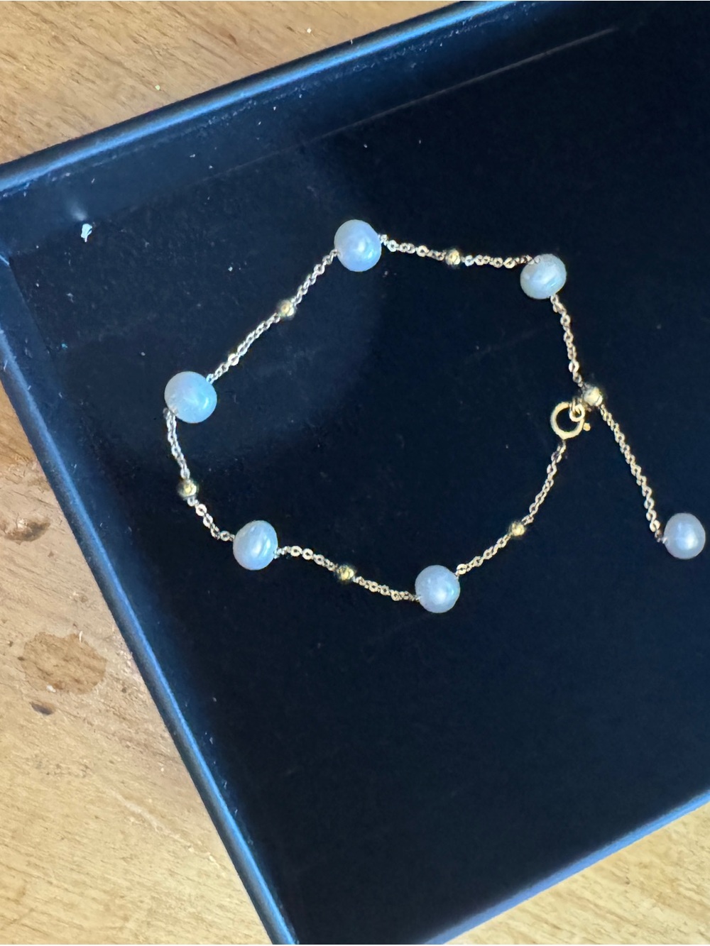 Gold Chain Bracelet with Pearl Beads